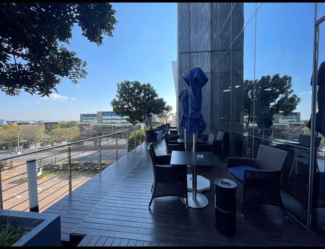559M² OFFICE TO LET IN SANDTON CENTRAL